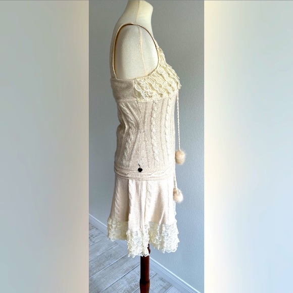 Amuleti beige Kashmir top and skirt with silk lace inserts. Size S. New - Picture 3 of 15